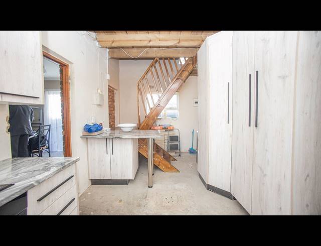 4 BEDROOM HOUSE FOR SALE IN SUNNYRIDGE